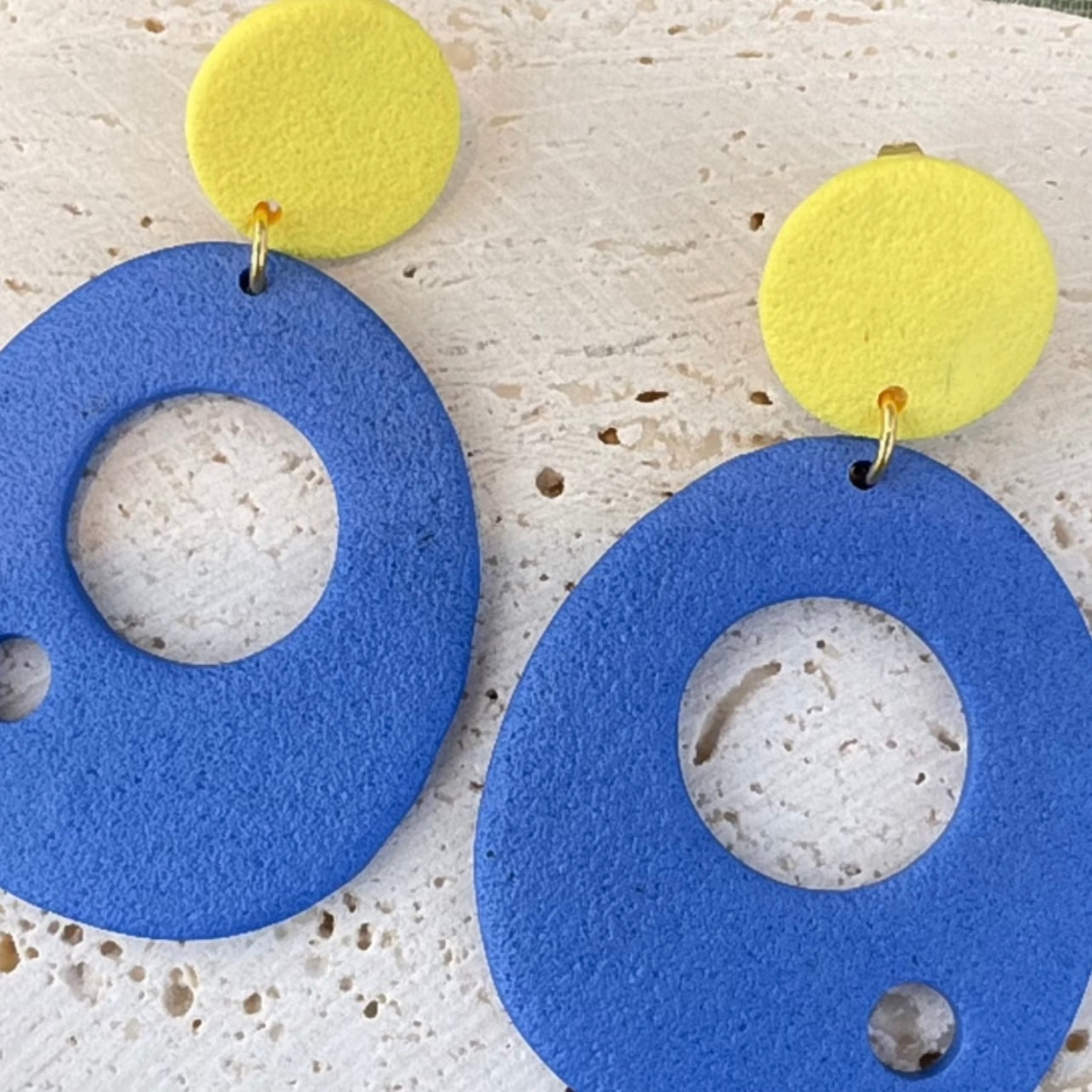 Dopamine Circle Clay Earrings